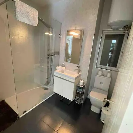 Apartman Charming 2-bedroom 2 Bath -